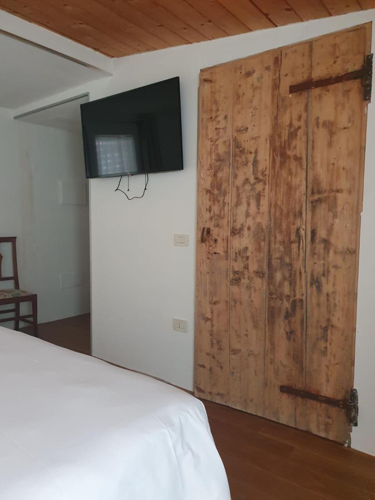 Affittacamere Osteria E Del Viaggiatore Russi